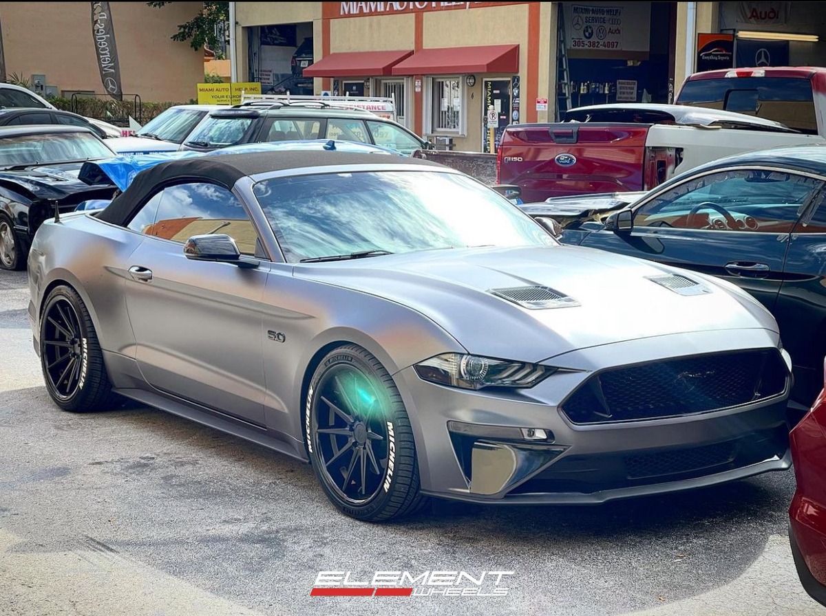 20 inch Staggered Ferrada CM2 in Matte Black on a 2019 Ford Mustang
