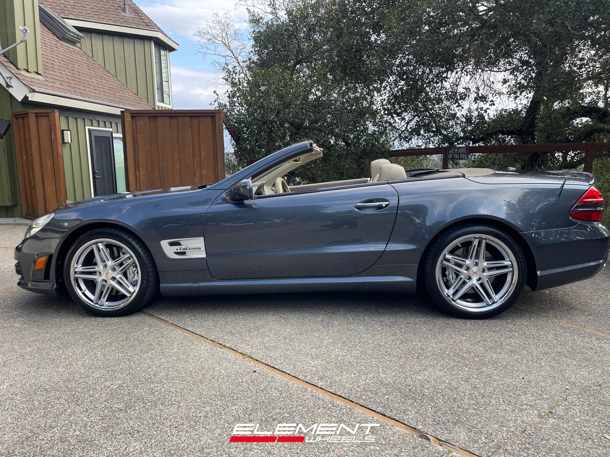 19 Staggered Ferrada CM1 in Machined Silver w/ Chrome Lip on a 2009 Mercedes SL 63 AMG