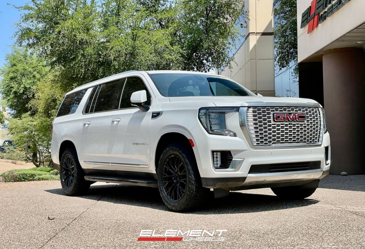20 inch Fuel Offroad Rebar 6 in Blackout on a 2021 GMC Yukon