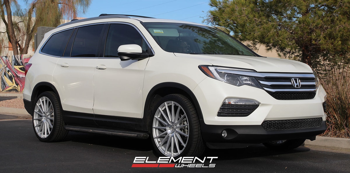 22 inch Avant Garde M615 Silver Machined on a 2018 Honda Pilot