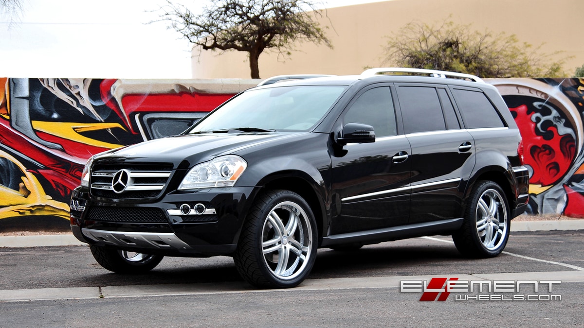 22 inch XIX X15 Silver Machined Face (Chrome Lip) on 2011 Mercedes Benz GL450 w/ Specs