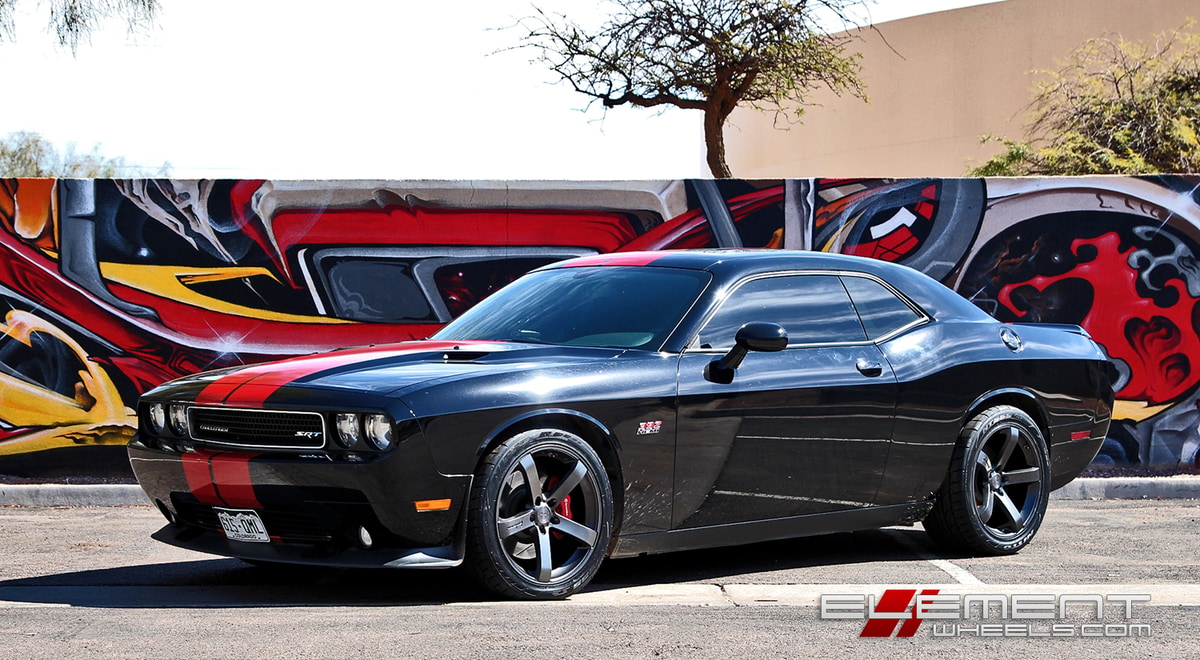 20 inch Staggered MRR VP5 Matte Graphite on 2013 Dodge Challenger SRT8 w/ Specs