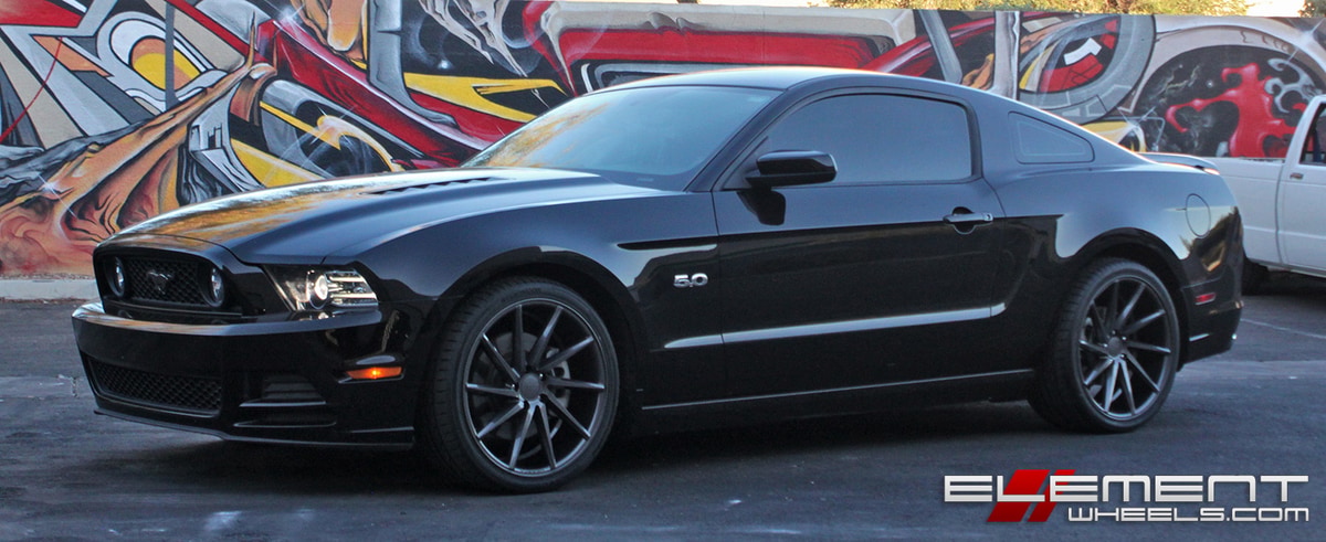 20 in staggered Vossen WS-CVT Concave Gloss Graphite (True Directional Wheels) on a 2013 Ford Mustang Base w/ Specs