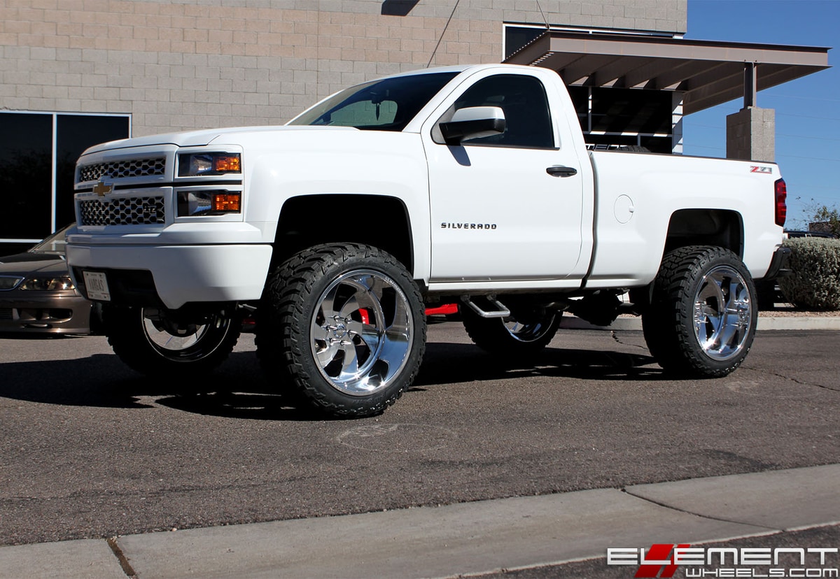 24x14 US Mag Desperado 6 All Polished on a 2014 Chevy Silverado 1500 w/ Specs