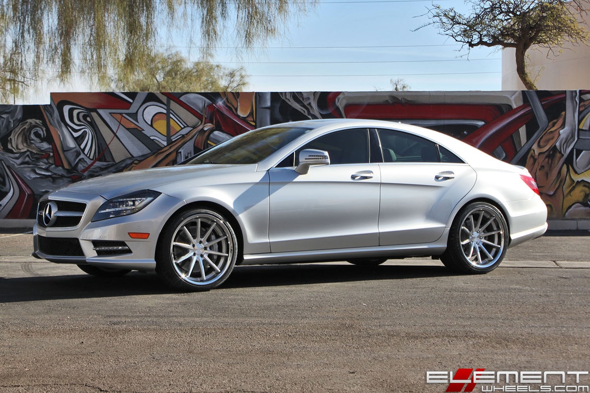 20 inch Staggered Ferrada FR4 Machine Silver on a 2014 Mercedes Benz CLS550 w/ Specs