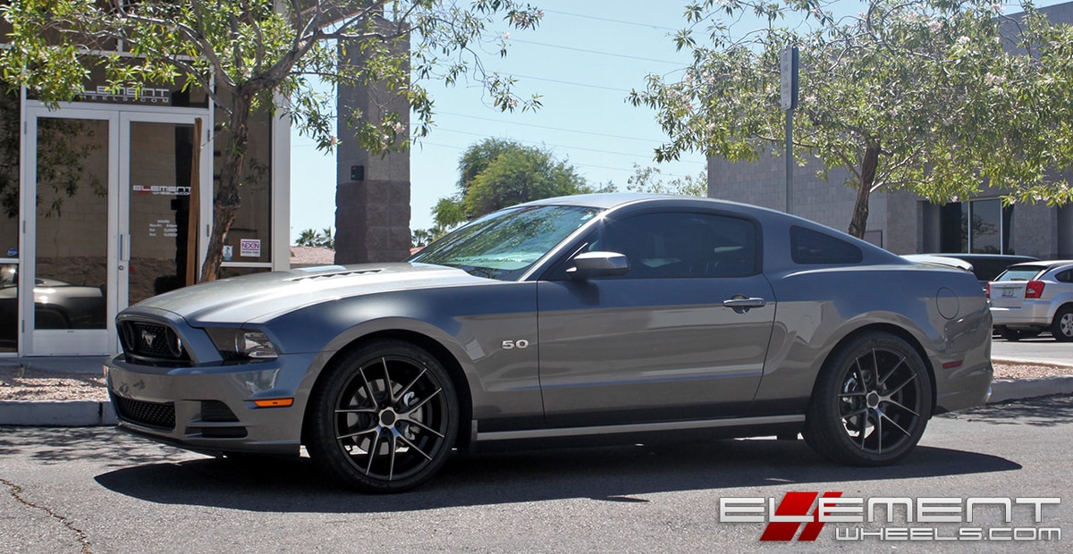 20 inch staggered Niche Targa Black/Machined w/Tint on a 2014 Ford Mustang w/ Specs