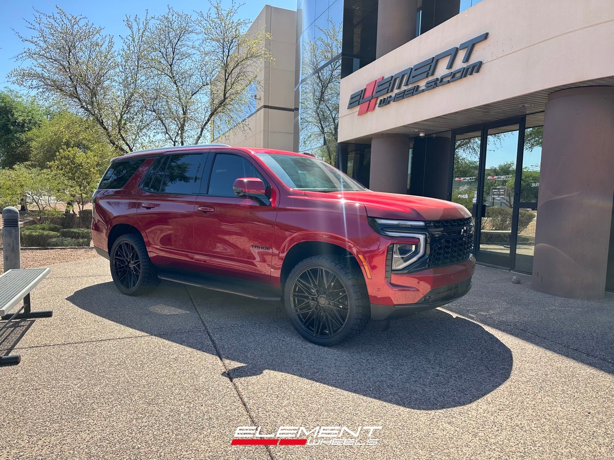 24 inch Vossen HF6-5 Gloss Black on a 2025 Chevrolet Tahoe