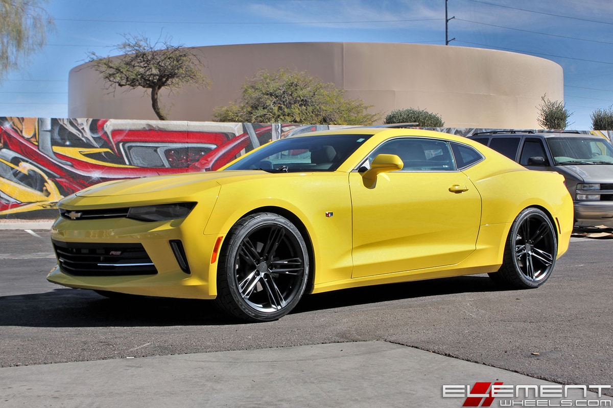 20 inch Staggered MRR M716 Camaro ZL1 1LE Replica Wheels Matte Black on a 2017 Chevy Camaro RS w/ Specs