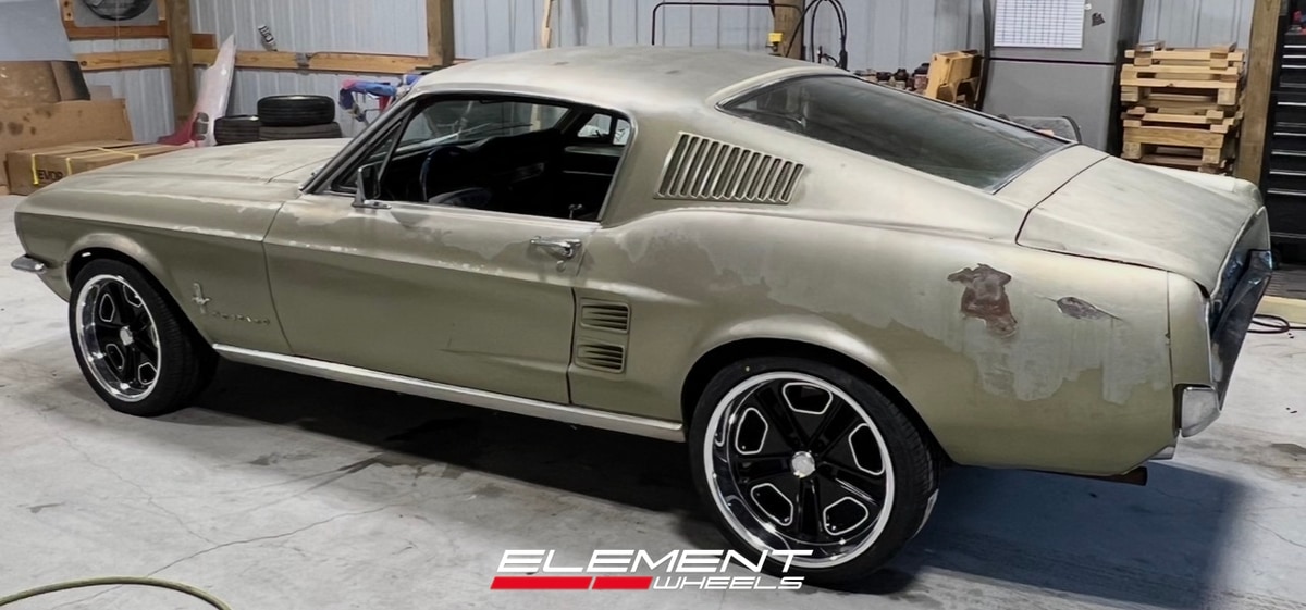 18x8 | 20x9.5 Staggered Resto R102 Del Ray Gloss Black Milled Window Diamond Cut Lip on 1964-1973 Ford Mustang 5-Lug