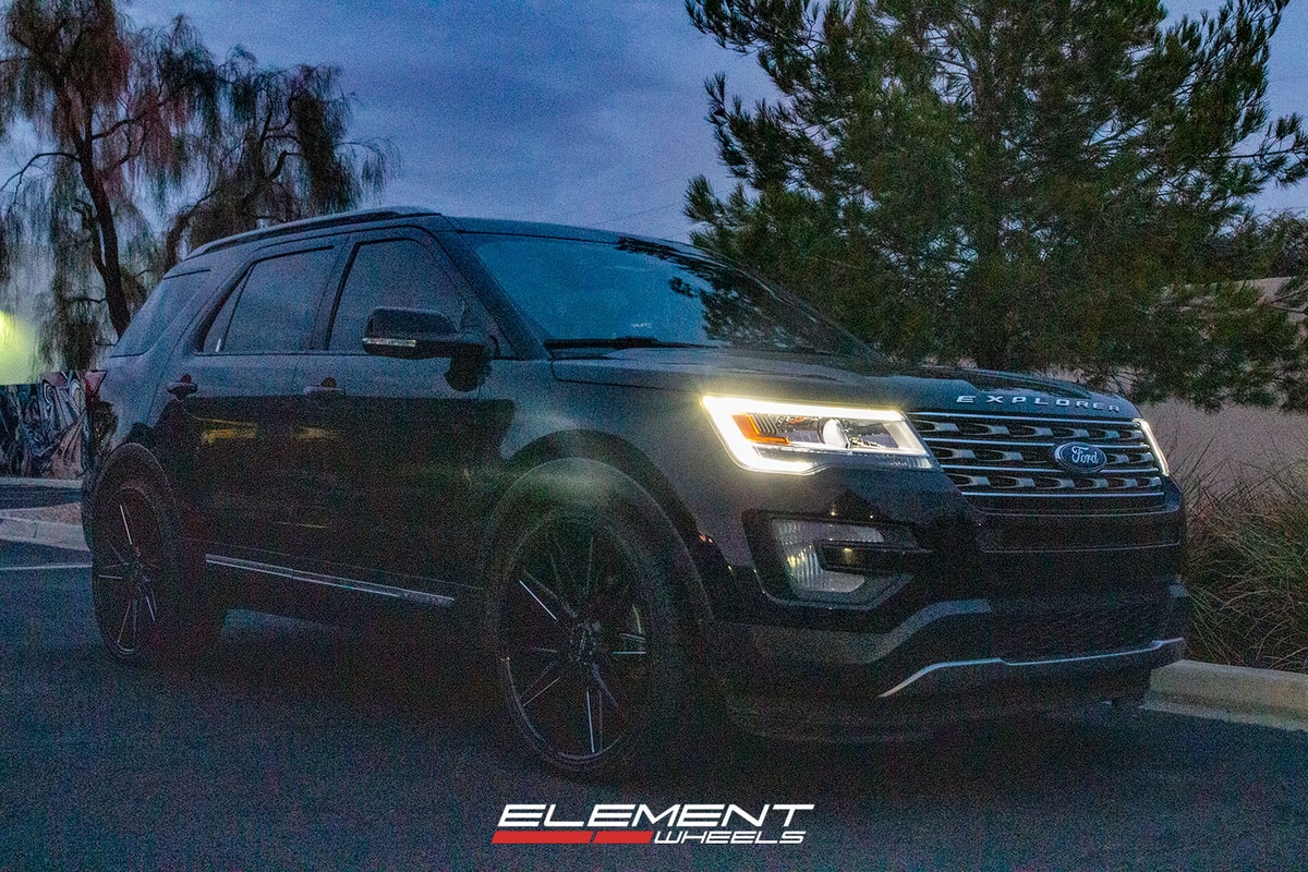 24 inch Element EL11 Gloss Black Milled on a 2017 Ford Explorer