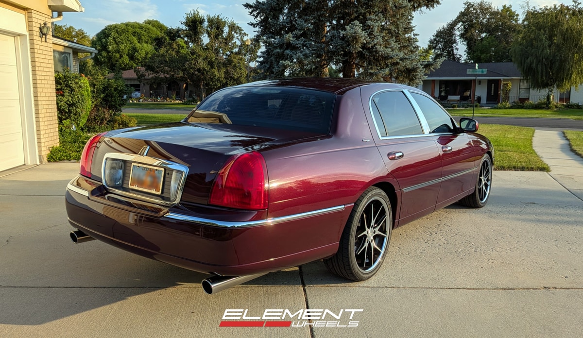 20x8.5 Ferrada FR2 Machine Black w/ Chrome Lip on 2003-2012 Lincoln Town Car
