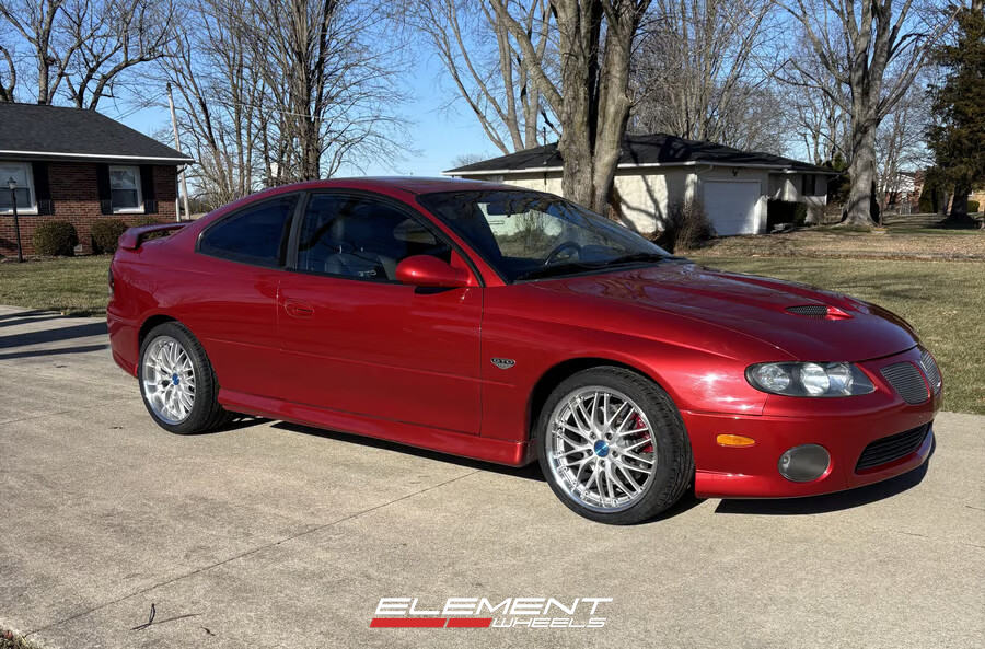 18x8.5 | 18x9.5 Staggered MRR GT1 Hyper Silver on 2004-2006 Pontiac GTO
