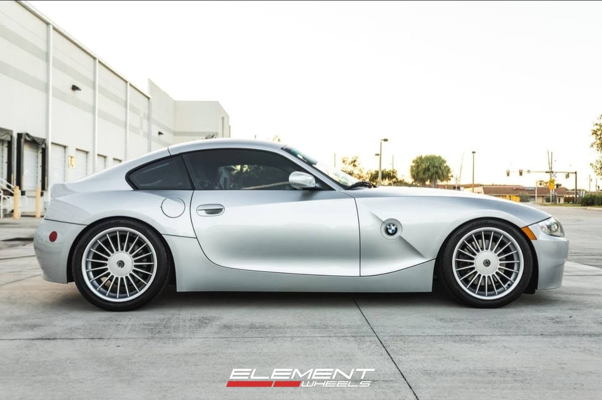 19x8.5 | 19x9.5 Staggered on 2006-2008 BMW Z4M