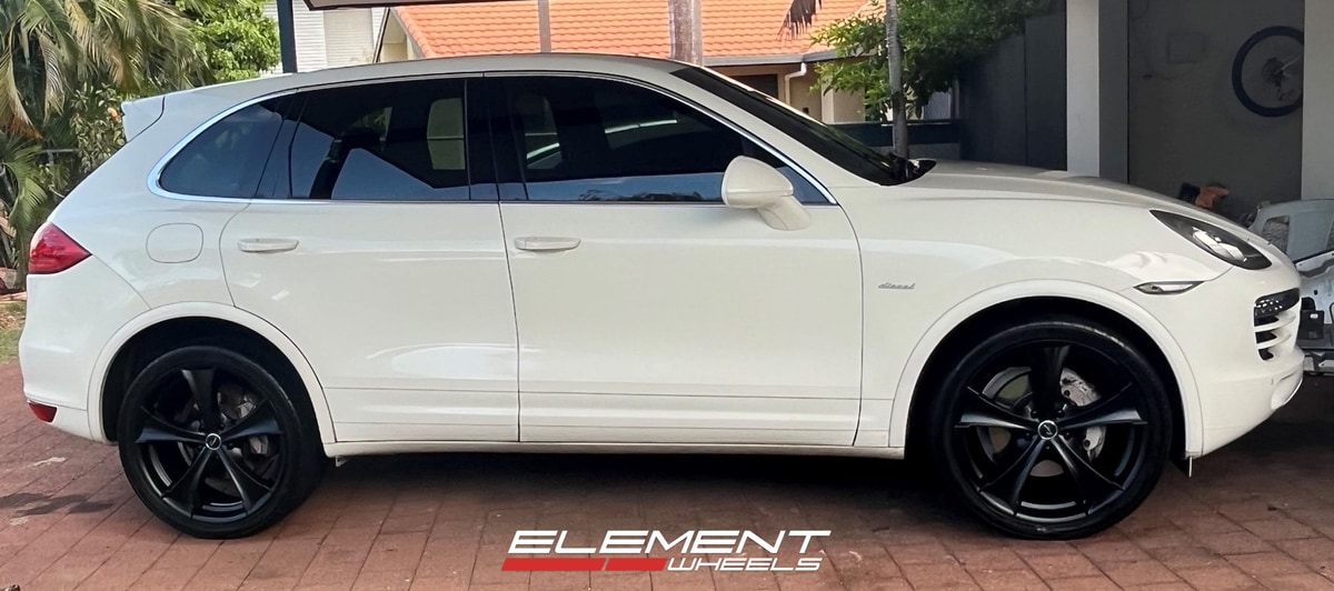 22x9.5 on 2011-2018 Porsche Cayenne