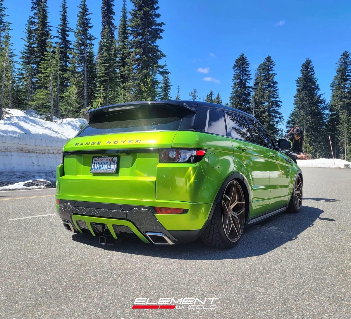 20x9 Variant Xenon Brushed Bronze (Cold Forged)  on 2012-2019 Land Rover Evoque