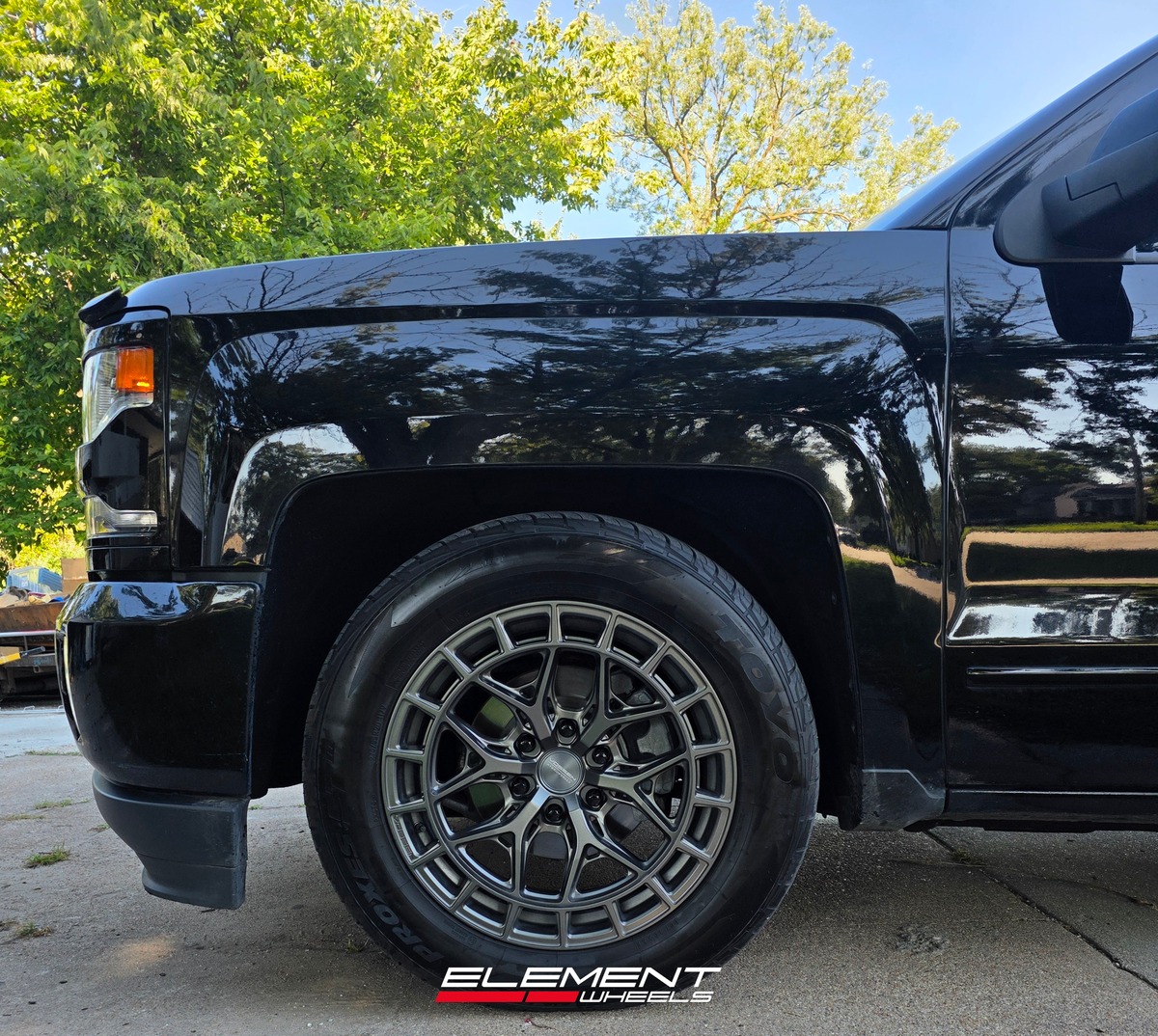 20x9 Vossen HFX-1 Matte Gunmetal (Hybrid Forged) on 2014-2018 Chevrolet Silverado 1500