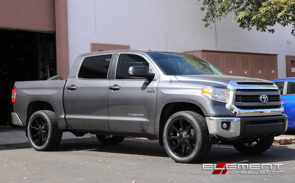 22" KMC Slide All Black on 2014 Tundra w/ Specs