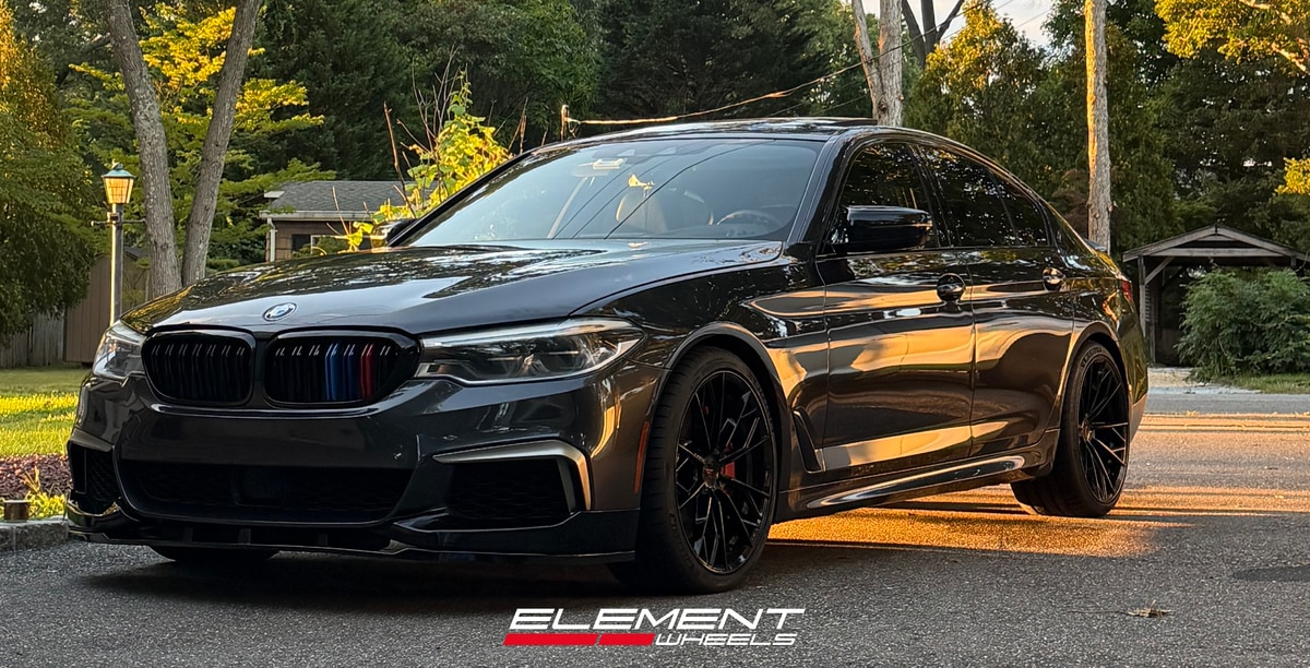 20x9 | 20x10.5 Staggered Ferrada Forge-8 FR11 Obsidian Black (Rotary Forged) on 2017-2023 BMW 5 Series