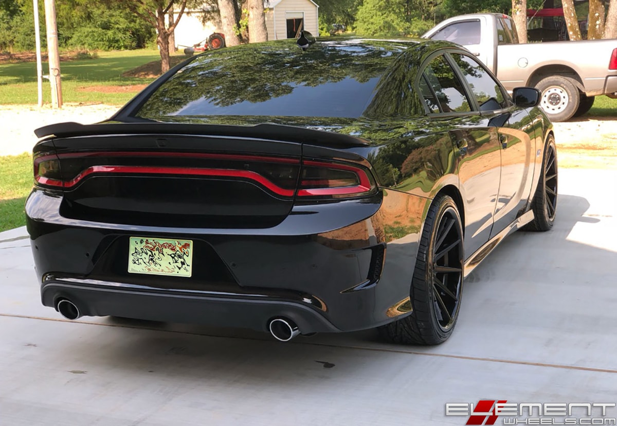 22 inch Staggered Ferrada FR4 Matte Black w/ Gloss Black Lip on a 2017 Dodge Charger w/ Specs