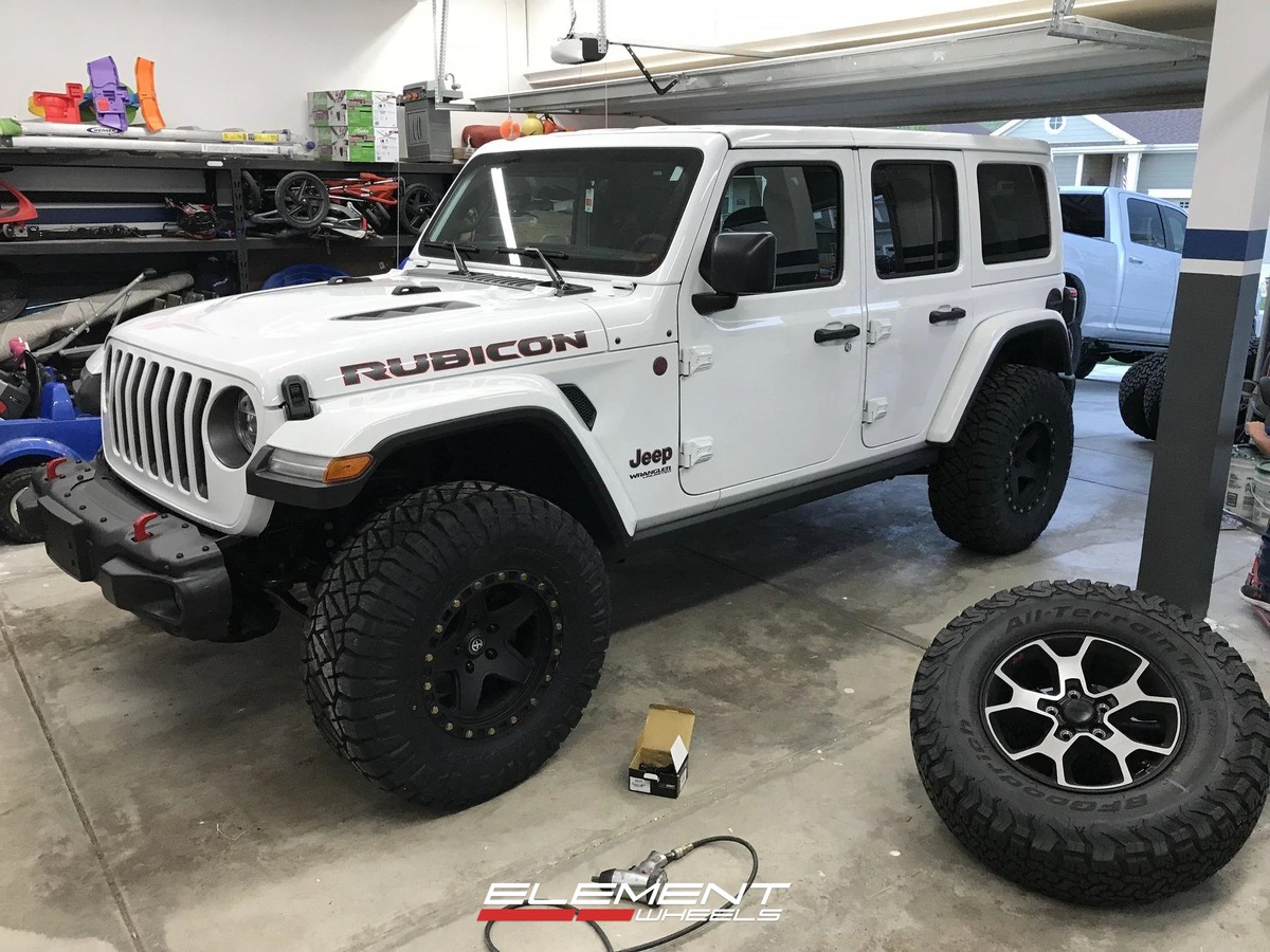 17x9 | 17x9 Staggered on 2018-2025 Jeep Wrangler JL