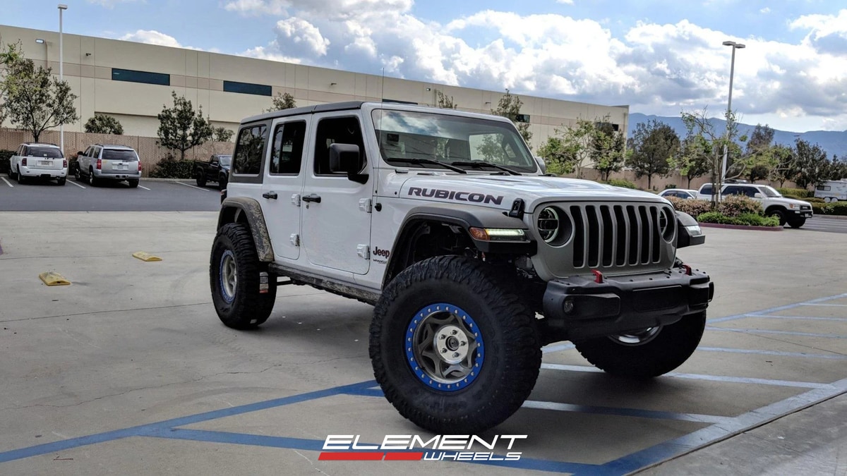 17x9 | 17x9 Staggered on 2018-2025 Jeep Wrangler JL
