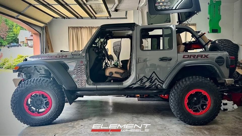 17x8.5 on 2018-2025 Jeep Wrangler JL