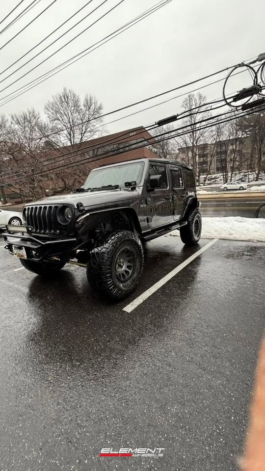 17x9 Fuel Off-Road D579 Vector on 2018-2025 Jeep Wrangler JL
