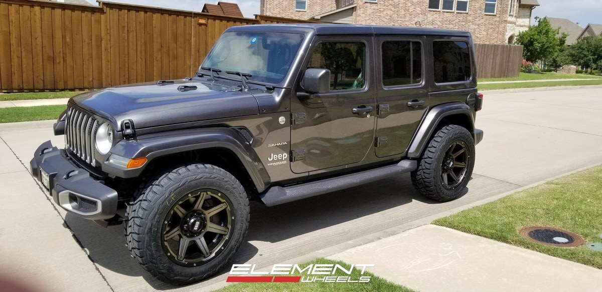 20x10 | 20x10 Staggered GRID Off-Road Wheels on 2018-2025 Jeep Wrangler JL