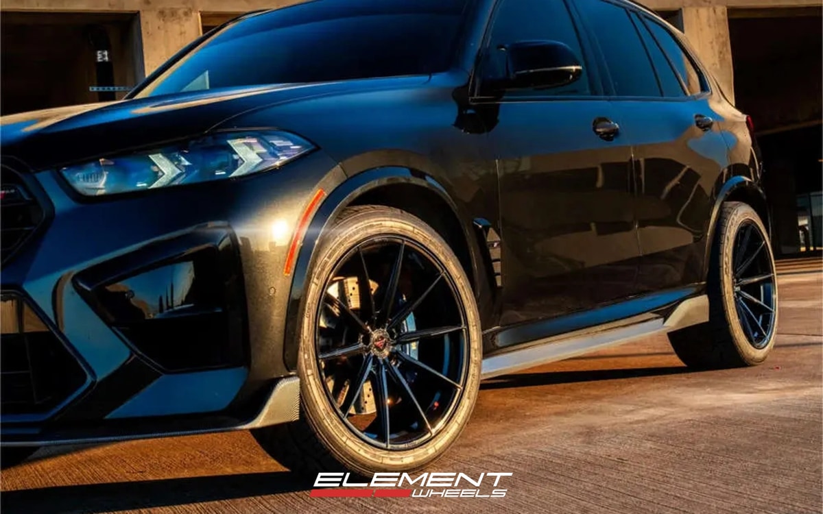 22x10.5 | 22x12 Staggered Ferrada Forge-8 FR10 Obsidian Black (Rotary Forged) on 2019-2025 BMW X5