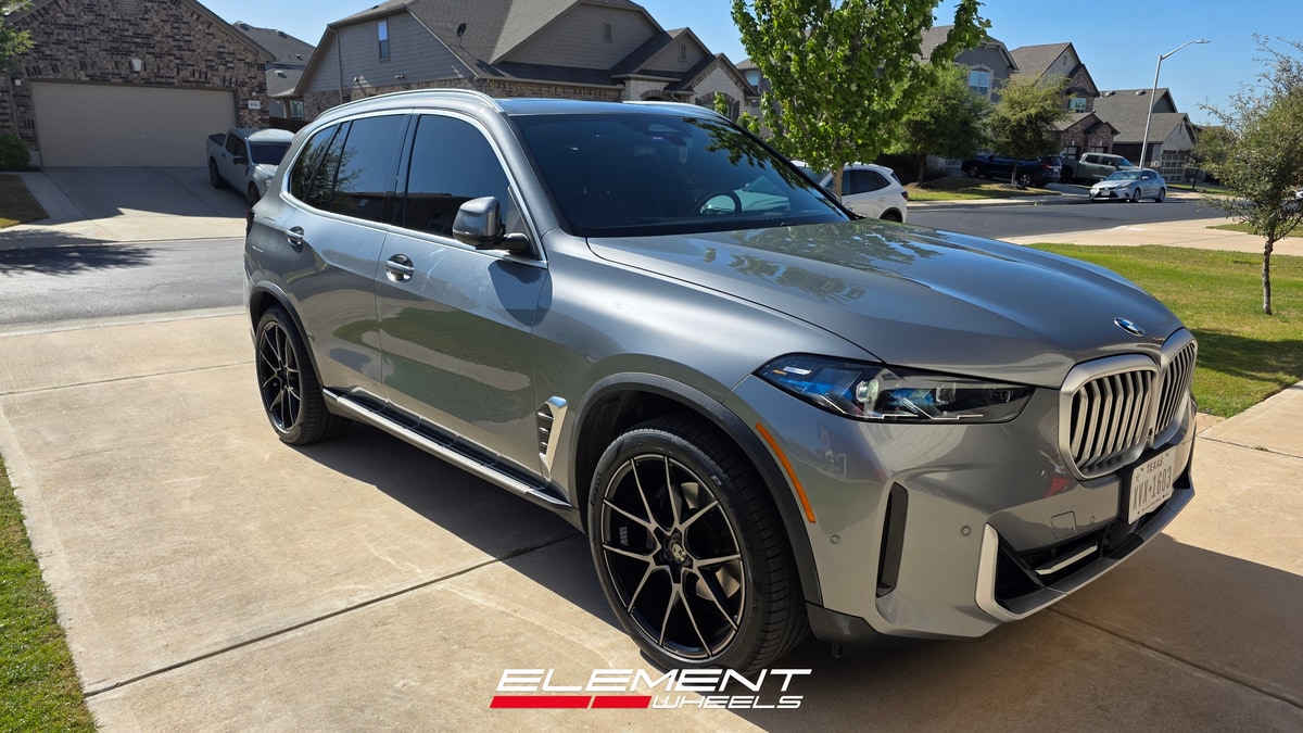 21x9 Savini Black Di Forza BM14 Gloss Black w/ Double Dark Tint Face (Concave) on 2019-2025 BMW X5