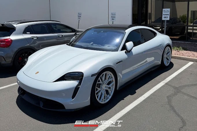 21x10 | 21x12 Staggered Variant Wheels on 2020-2025 Porsche Taycan