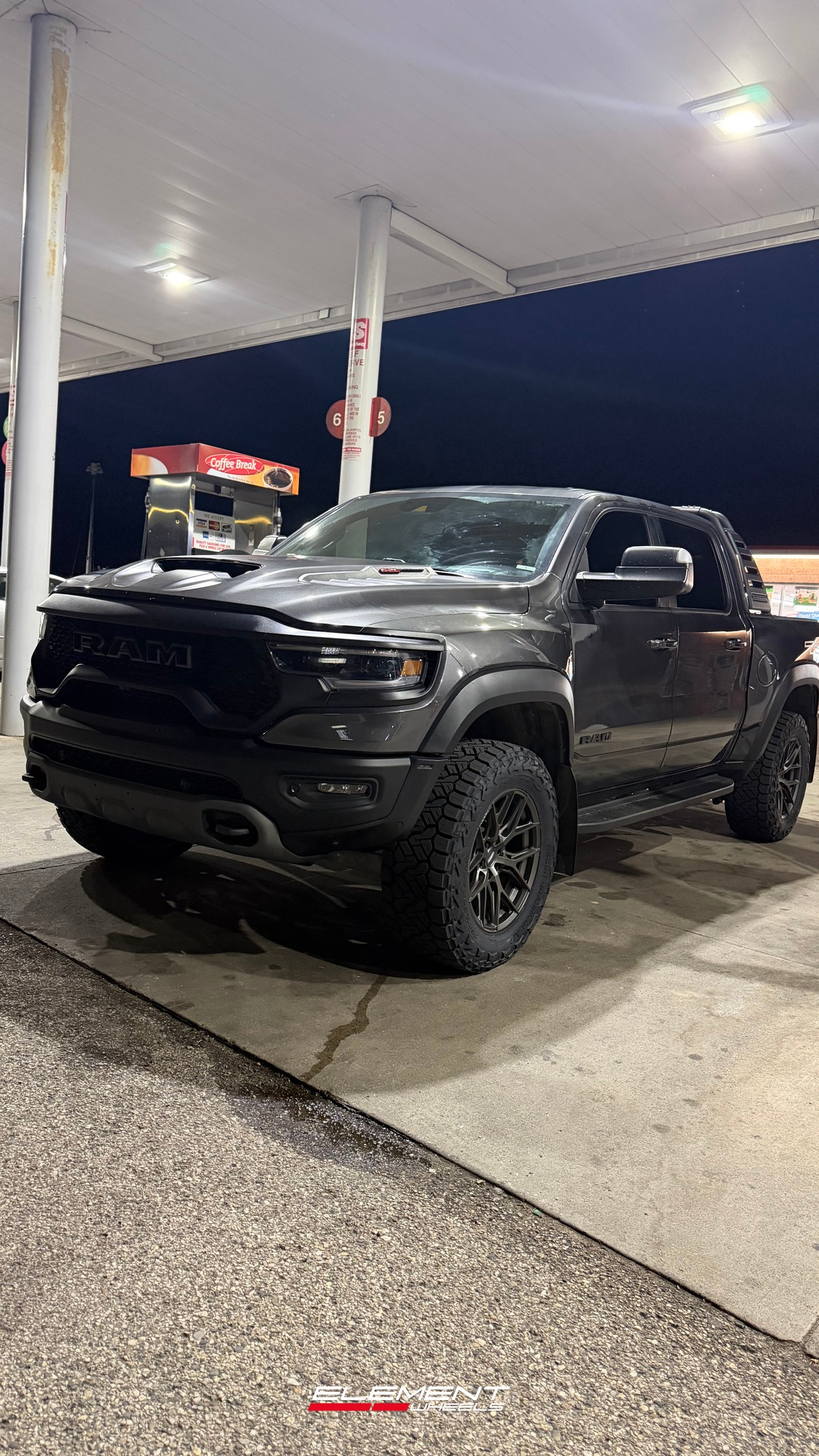20x9.5 Vossen HF6-4 Matte Gunmetal (Hybrid Forged) on 2021-2024 Ram 1500 TRX
