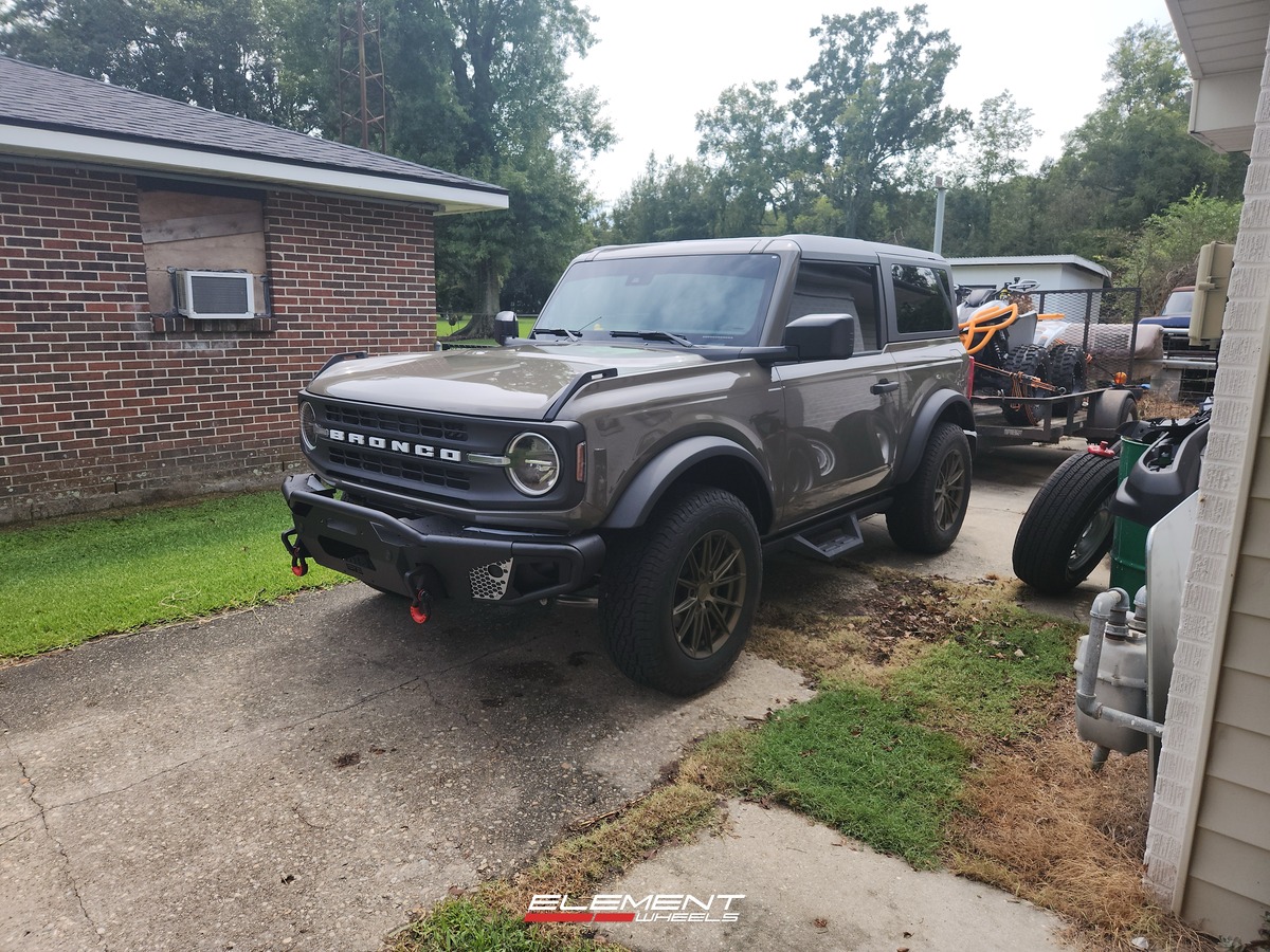 18x8.5 Vossen HFX-2 Terra Bronze (Hybrid Forged) on 2021-2025 Ford Bronco