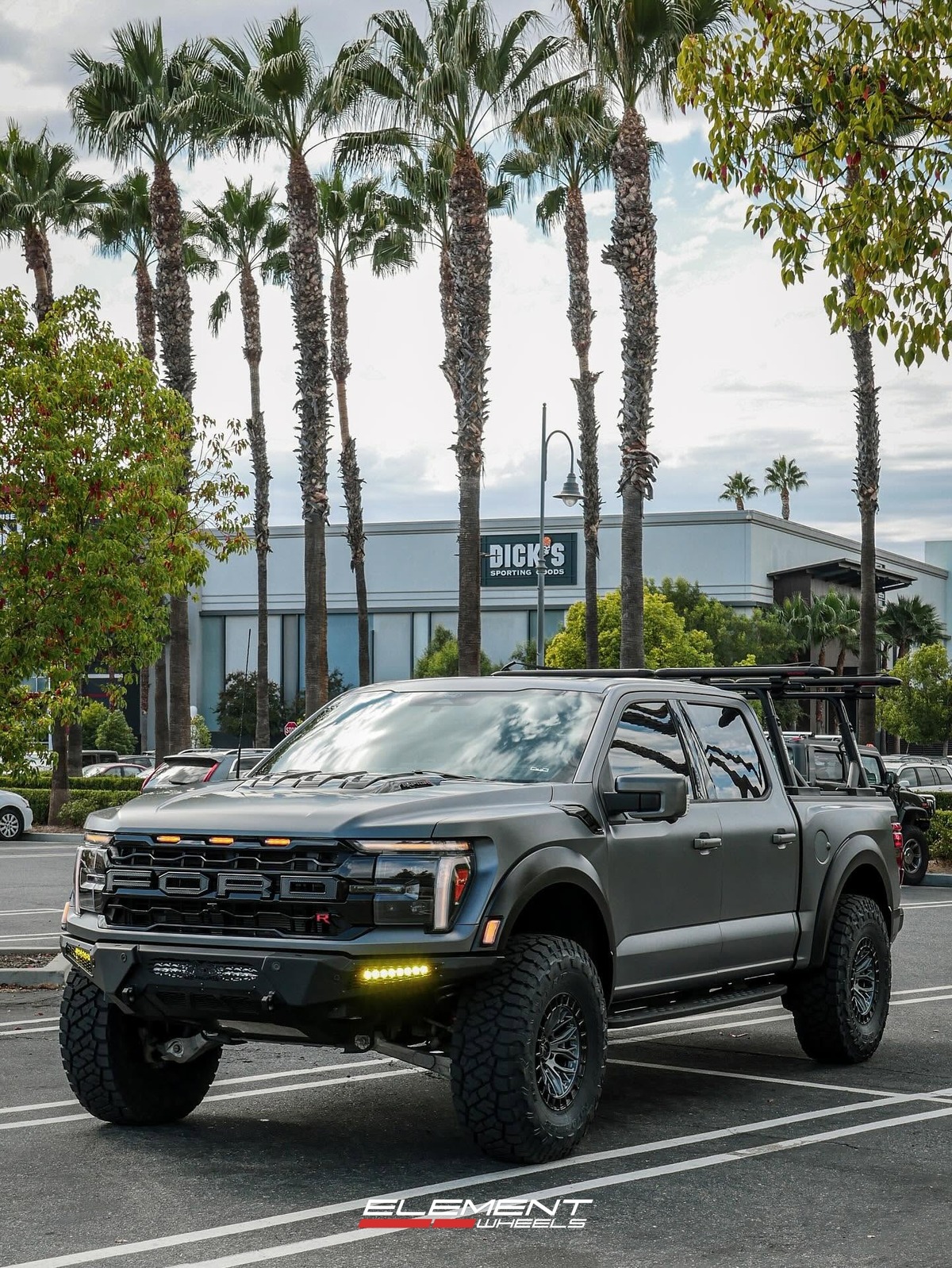 17x9 Fuel Off-Road Sigma Blackout w/ Gloss Black Lip FC869 on 2021-2025 Ford F-150 Raptor