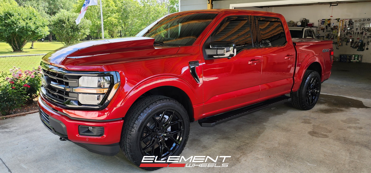 22x9.5 Vossen HF6-4 Gloss Black (Hybrid Forged) on 2021-2025 Ford F-150