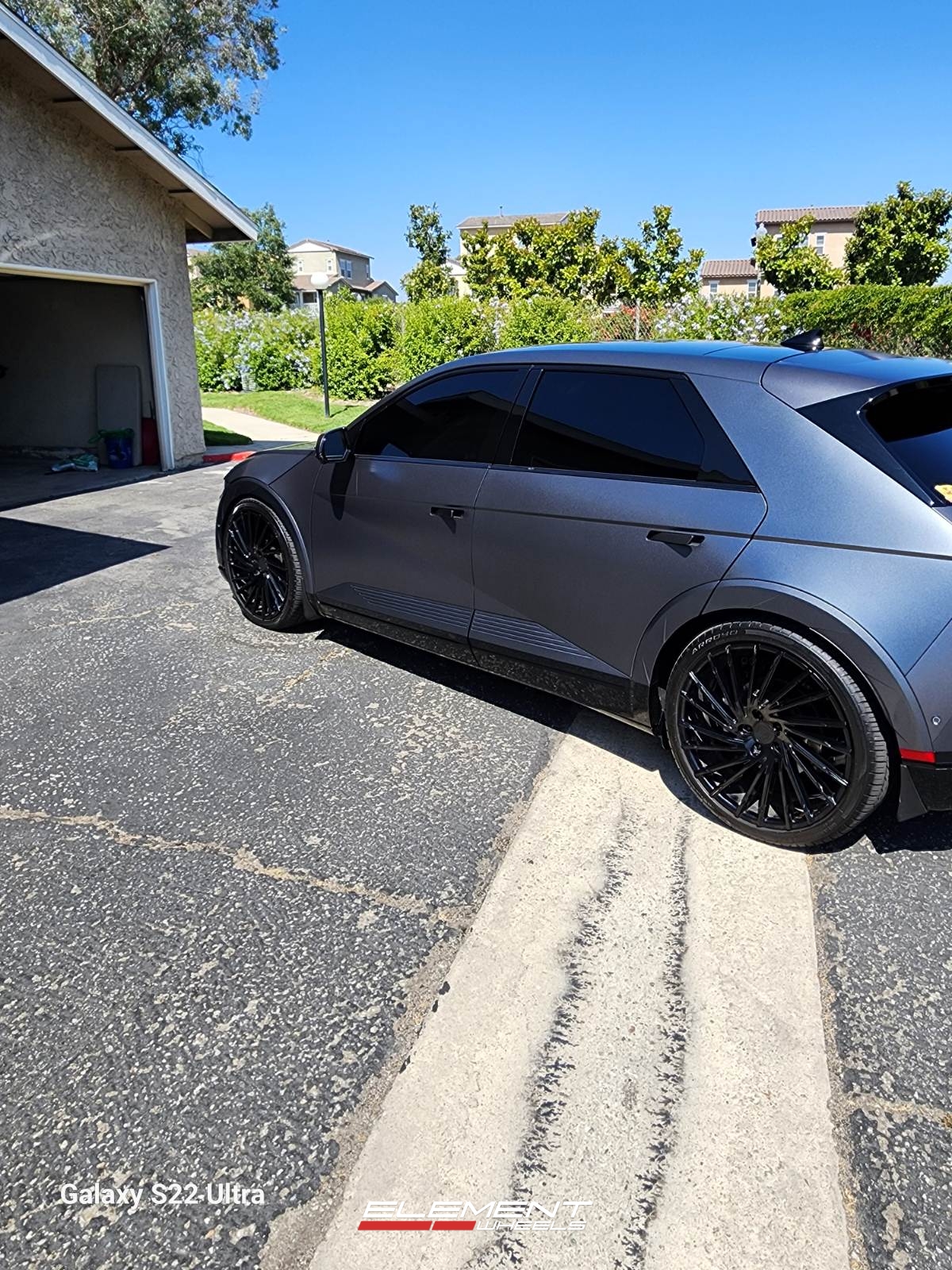22x9 Lexani Wraith Full Gloss Black  on 2022-2025 Hyundai Ioniq 5