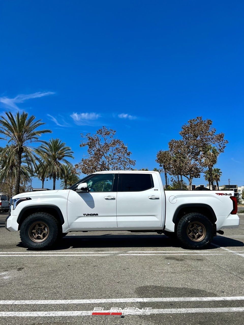 17x9 | 17x9 Staggered on 2022-2025 Toyota Tundra