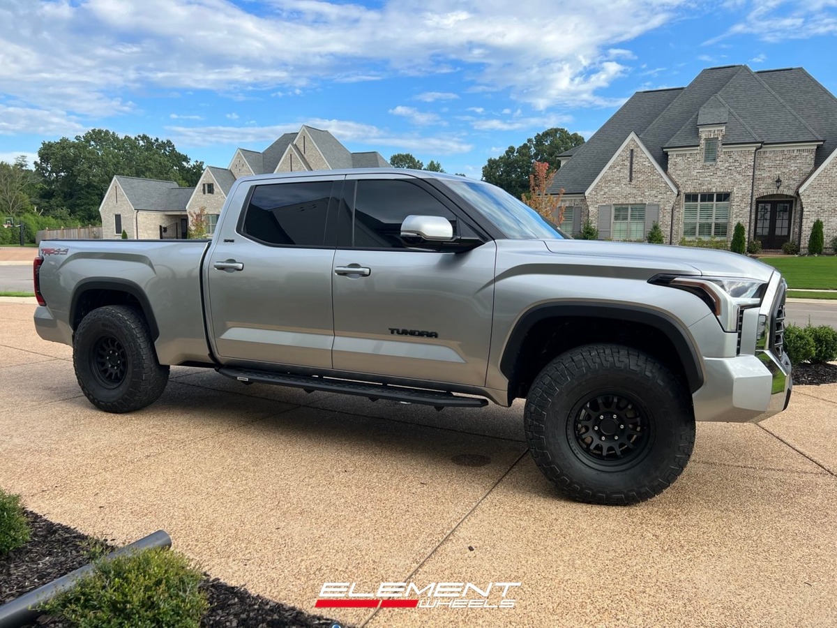 17x9 | 17x9 Staggered Black Rhino Rapid on 2022-2025 Toyota Tundra