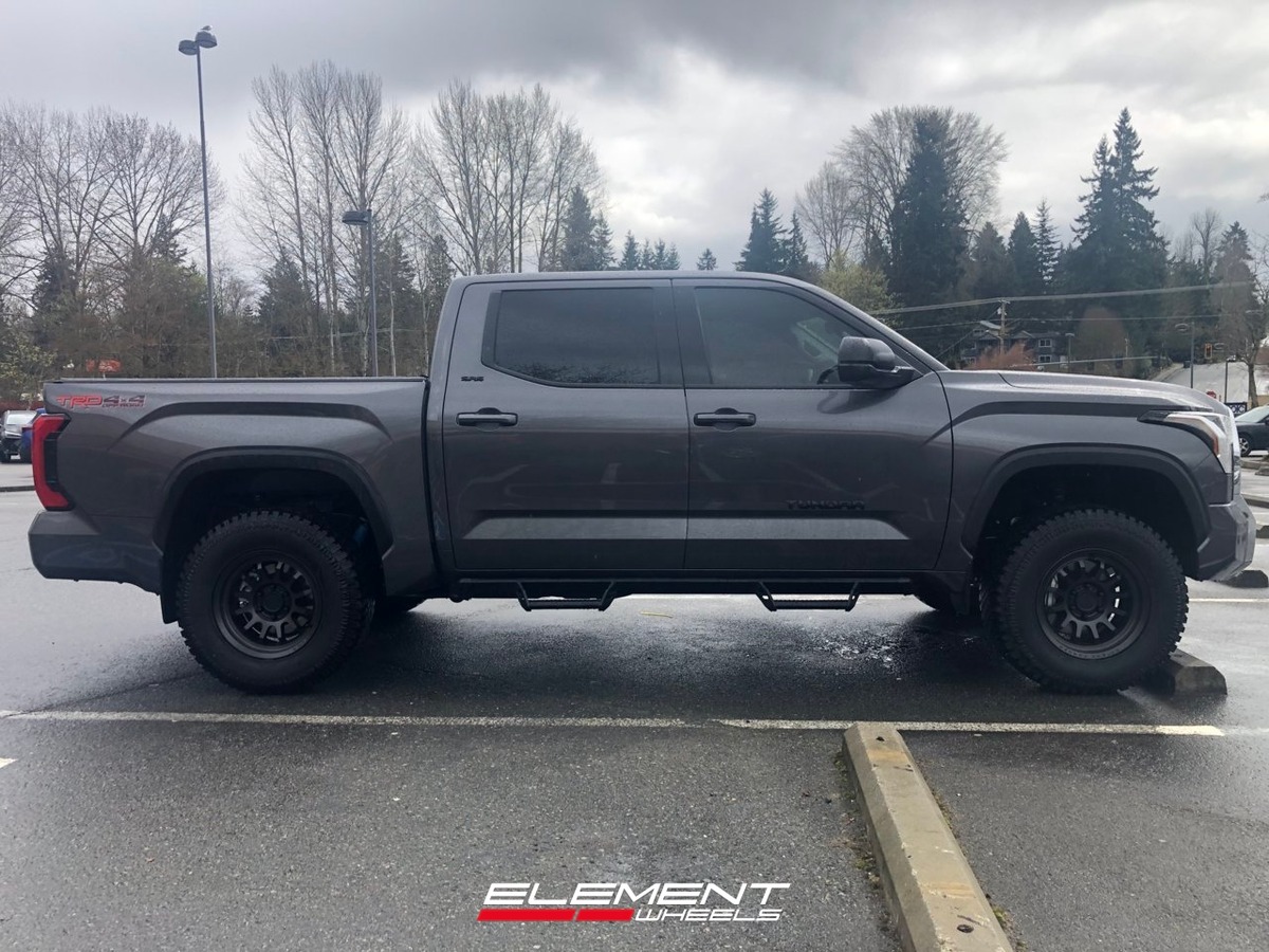 18x9 | 18x9 Staggered Black Rhino Rapid Matte Brushed Gunmetal (Rotary Forged) on 2022-2025 Toyota Tundra
