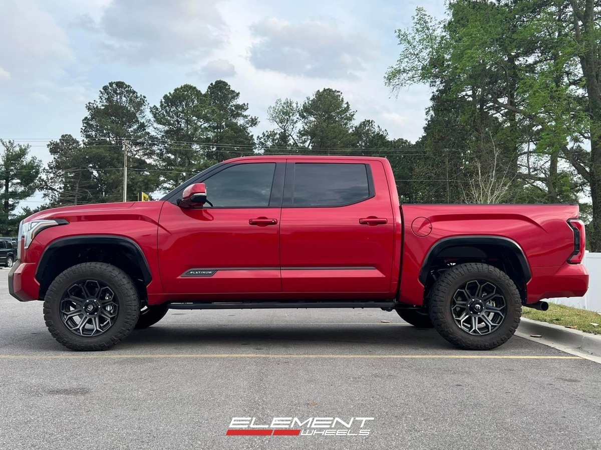 20x9 | 20x9 Staggered Fuel Off-Road Wheels on 2022-2025 Toyota Tundra