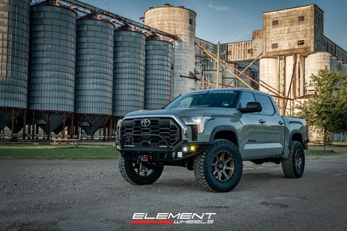 20x9 | 20x9 Staggered ICON Rebound on 2022-2025 Toyota Tundra