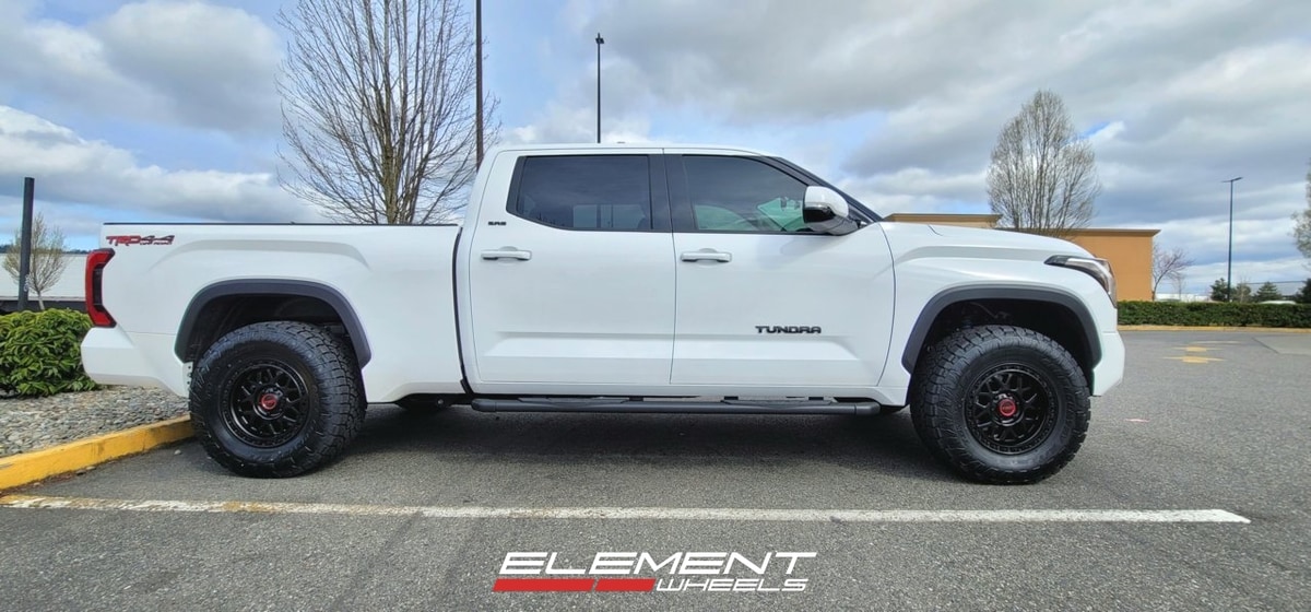 18x9 | 18x9 Staggered KMC KM549 GRS on 2022-2025 Toyota Tundra