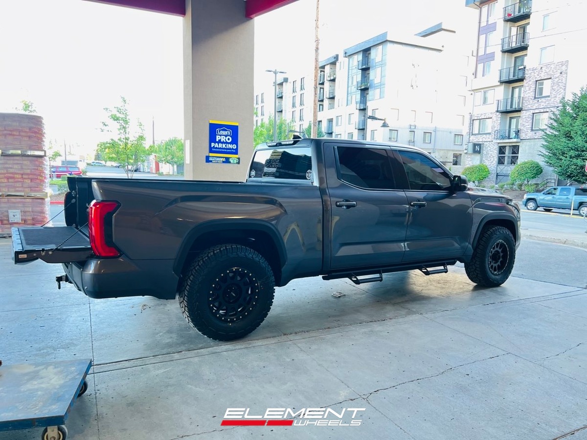 18x9 | 18x9 Staggered Method Race MR305 NV HD Matte Black on 2022-2025 Toyota Tundra