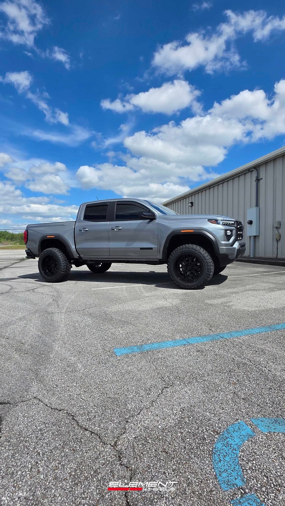 20x12 | 20x12 Staggered on 2023-2025 GMC Canyon