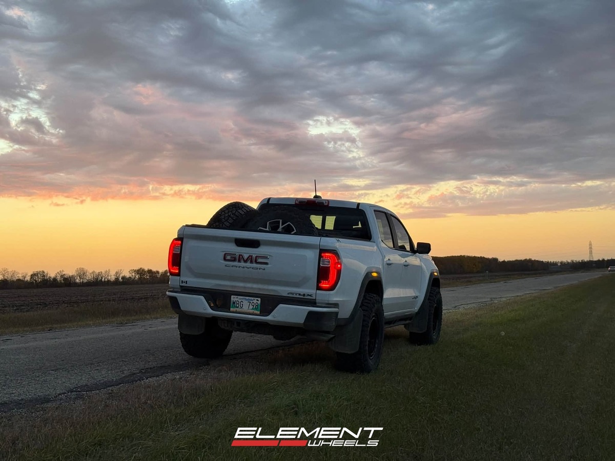 17x8.5 | 17x8.5 Staggered KMC KM552 IMS on 2023-2025 GMC Canyon