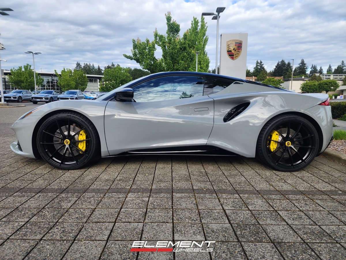 21x8.5 | 21x10.5 Staggered on 2023-2025 Lotus Emira