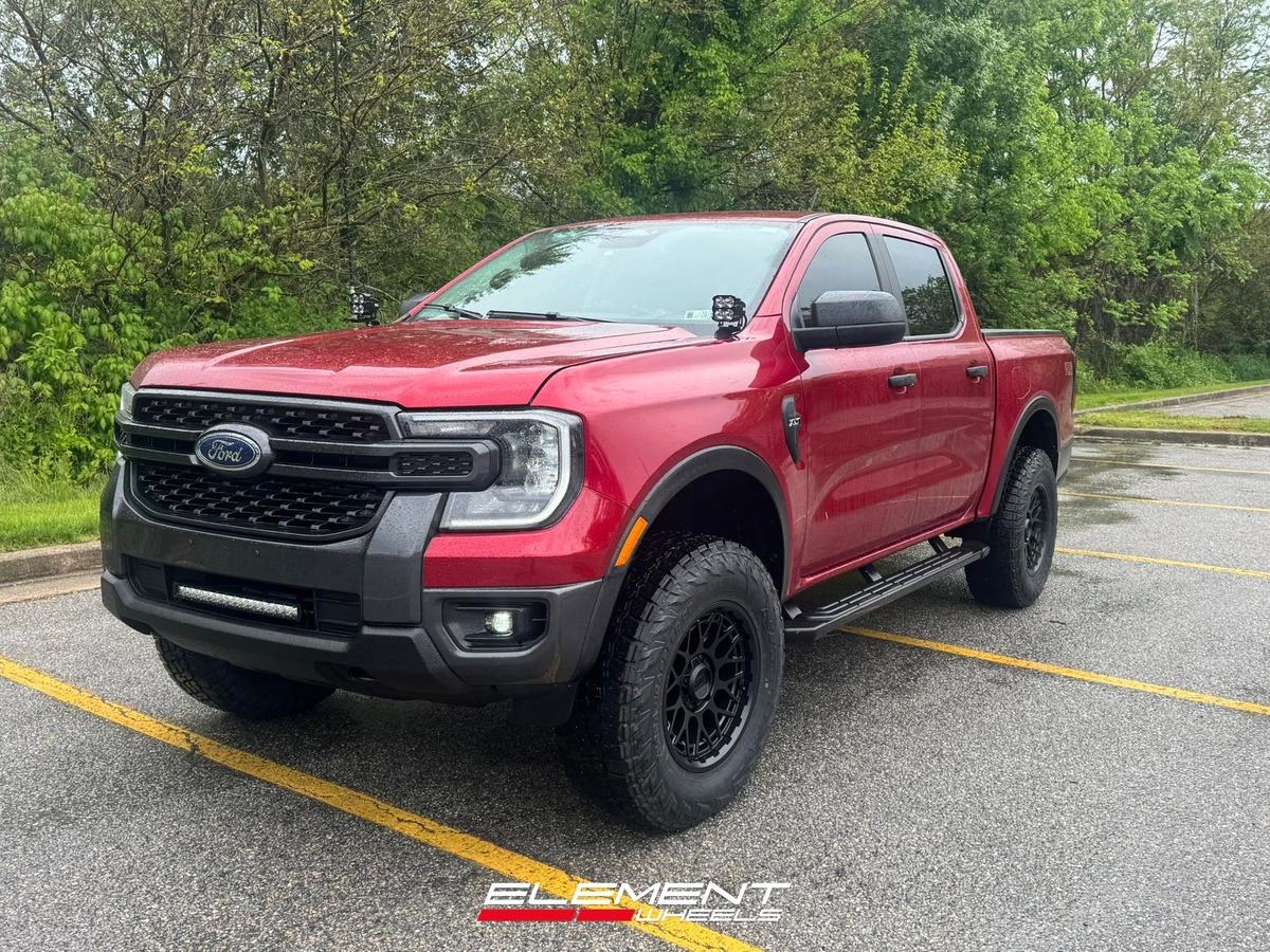 17x8.5 | 17x8.5 Staggered KMC KM722 Technic on 2024-2025 Ford Ranger