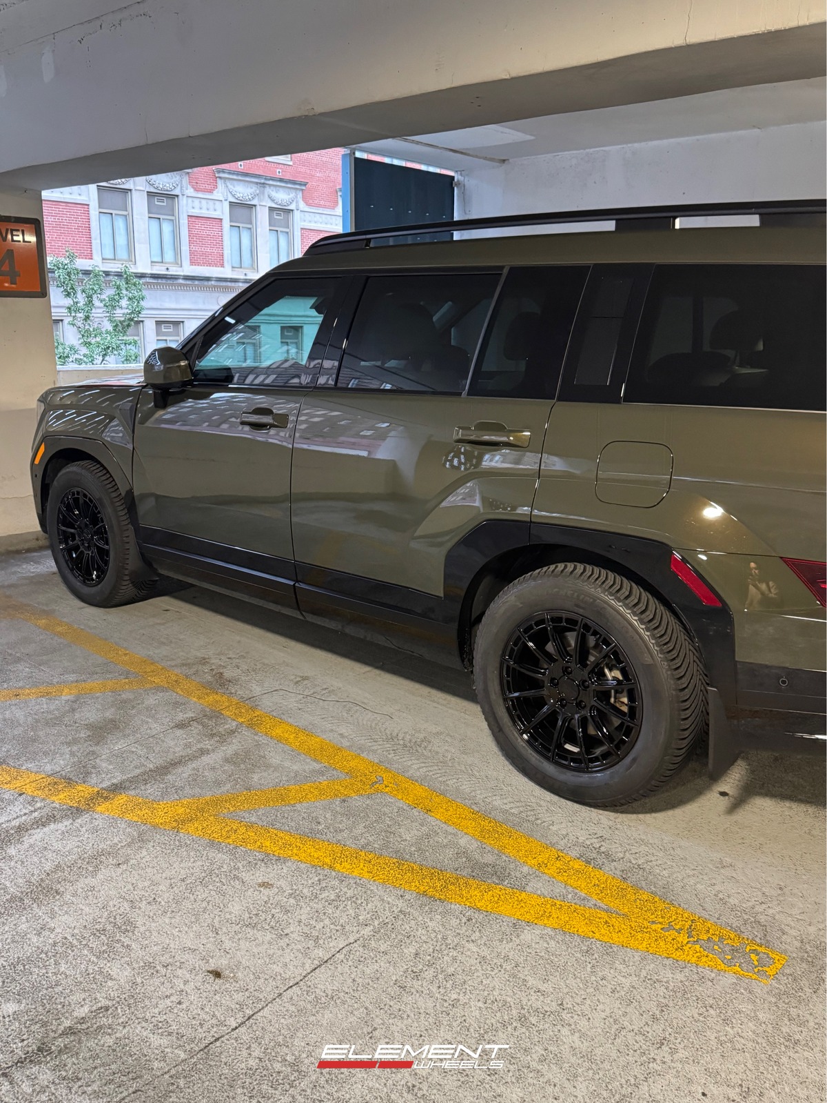 18x8 Katana Racing KR11 on 2024-2025 Hyundai Santa Fe