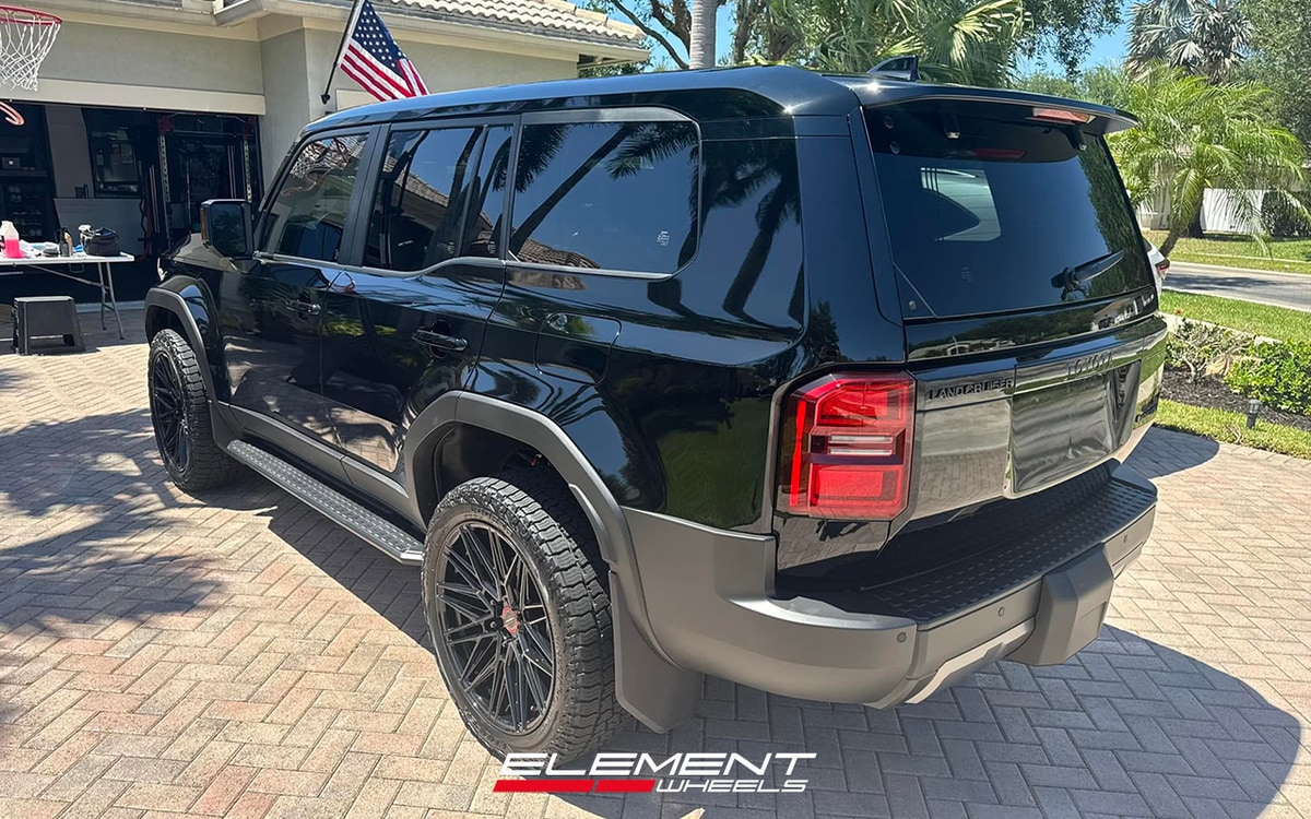 22x9.5 Vossen HF6-5 Satin Black (Hybrid Forged)  on 2024-2025 Toyota Land Cruiser