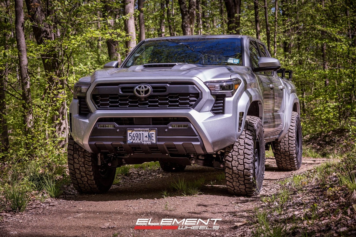 17x8.5 | 17x8.5 Staggered Method Race MR305 NV on 2024-2025 Toyota Tacoma